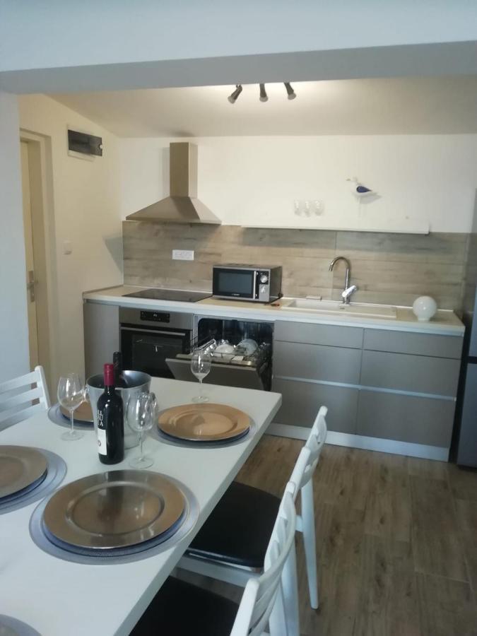 Apartment Hajduk Стариград-Пакленица Екстериор снимка